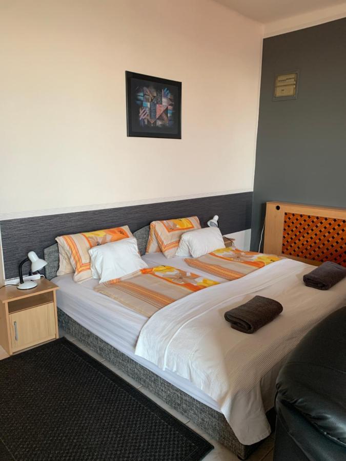 Arthaus Roenoek Apartment Ronok Bagian luar foto
